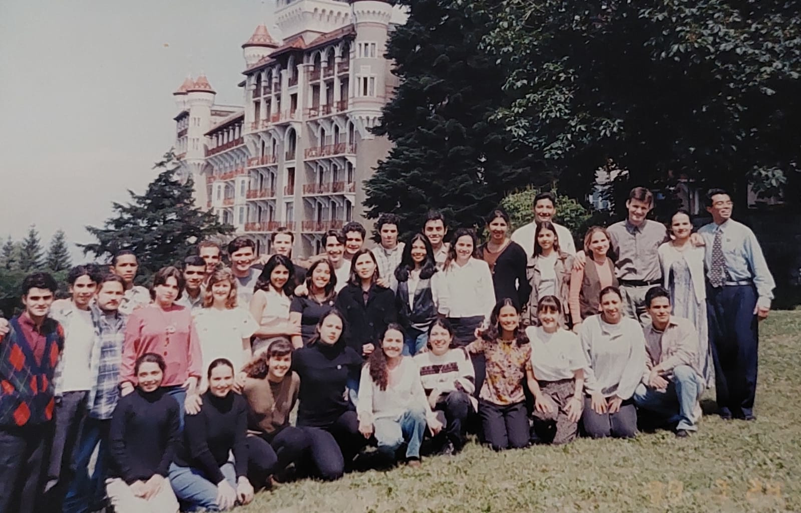 Gente Que Avanza 1999 Caux