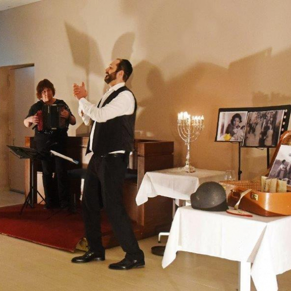 “We must save the children!”  - A One-man show T4C Lebedik Jewish Show